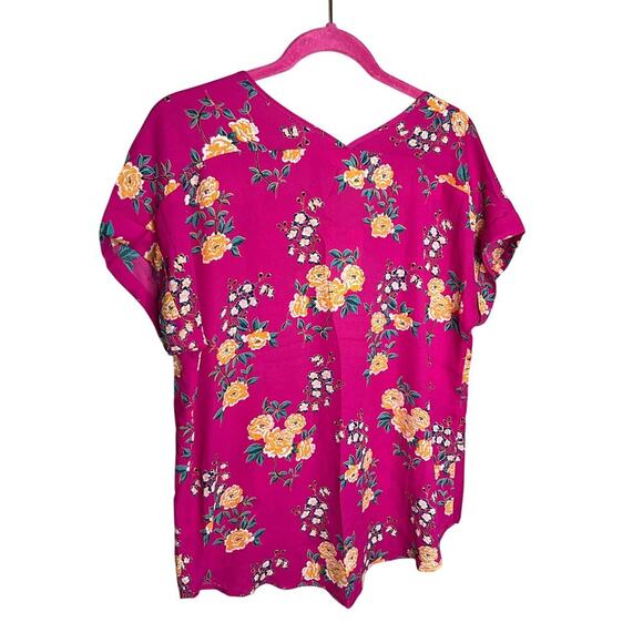 Pink Rose V-Neck Floral Top Short Sleeve Pullover Pink/Multicolor Size L NWT - Picture 2 of 4